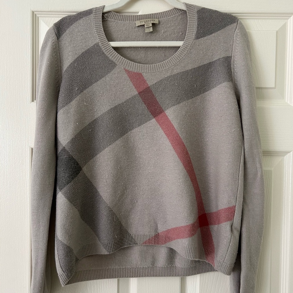 Burberry Oatmeal sweater with large check design